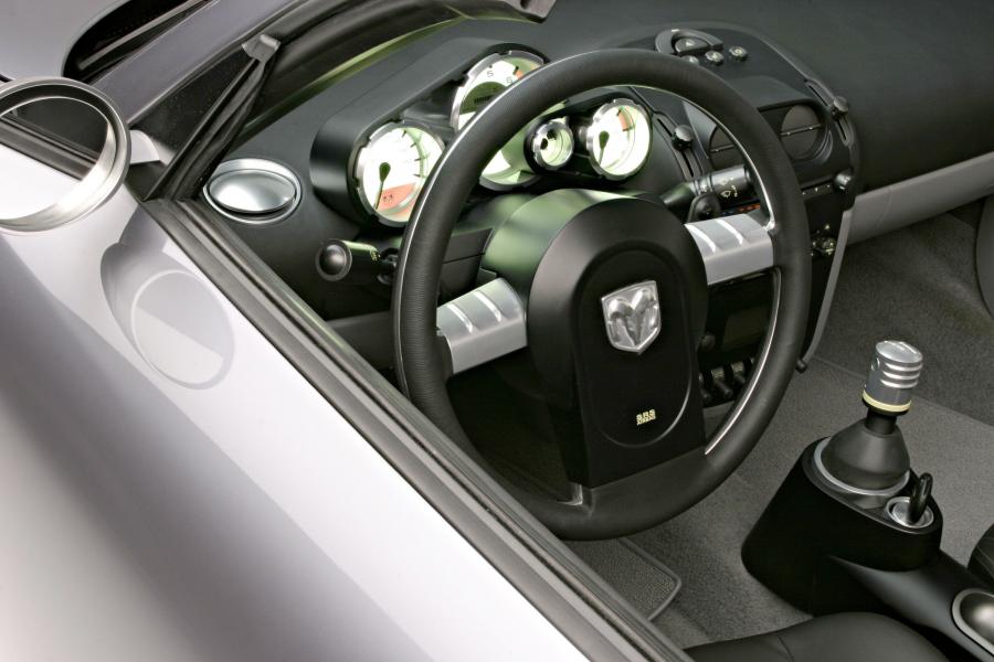  Dodge Sling Shot Concept 2004 года  (фото 12 из 77)